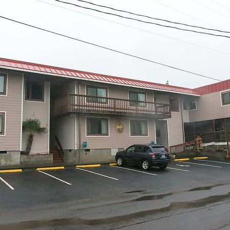 Tradewinds Motel ロックアウェイ・ビーチ エクステリア 写真