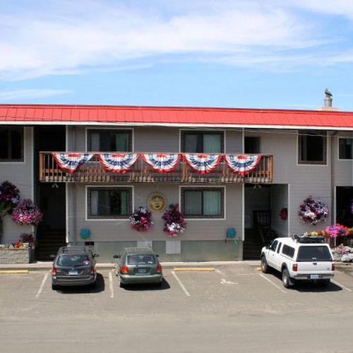 Tradewinds Motel ロックアウェイ・ビーチ エクステリア 写真